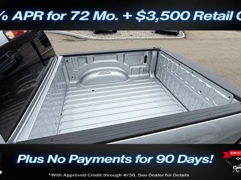 New 2026 RAM 1500 4x4 Crew Cab image 18