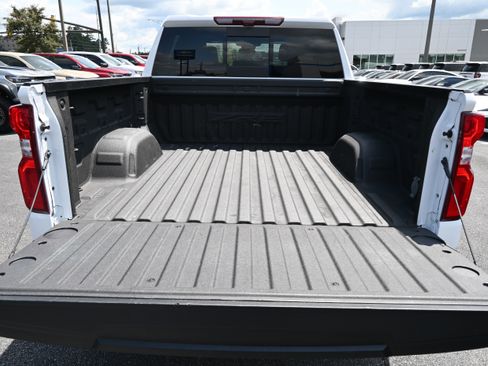 Used 2024 Chevrolet Silverado 1500 ZR2 w/ Technology Package image 33