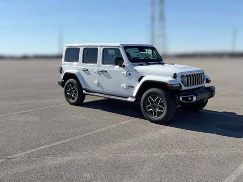 New 2026 Jeep Wrangler Sahara image 16
