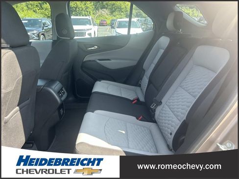 Used 2019 Chevrolet Equinox LS AWD/4WD image 10