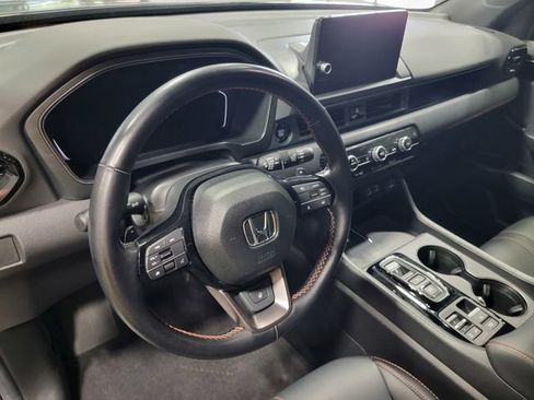 Certified 2024 Honda Pilot TrailSport image 11