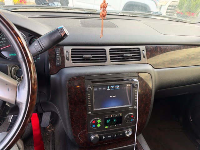 Used 2013 GMC Yukon XL Denali RWD image 10