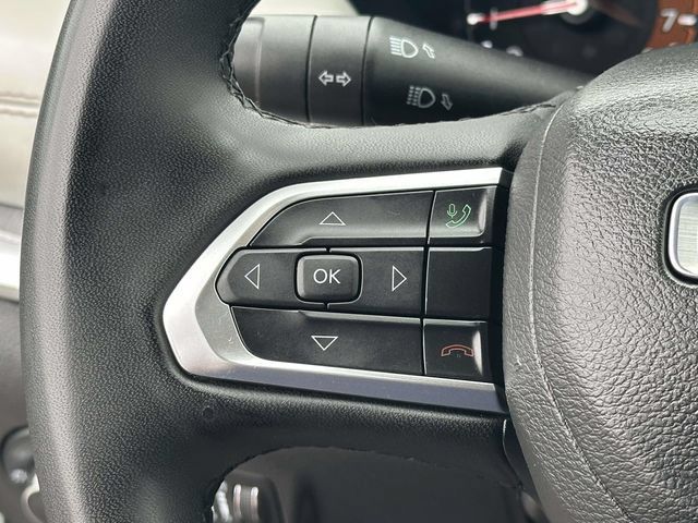Used 2025 Jeep Compass Limited AWD/4WD image 24