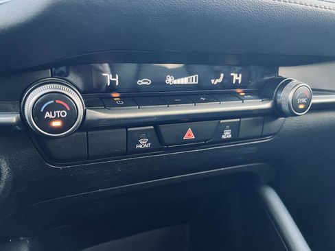 Used 2023 MAZDA MAZDA3 s image 28