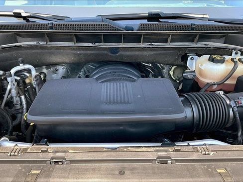Used 2021 Cadillac Escalade Premium Luxury AWD/4WD image 9