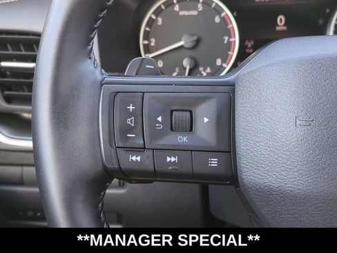 Used 2025 Nissan Rogue SV AWD/4WD image 22