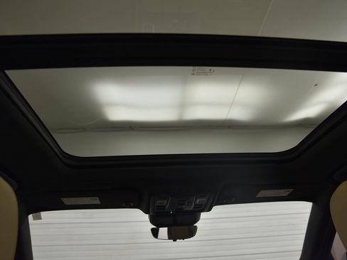 Used 2023 Cadillac Escalade Premium Luxury w/ Performance Package image 26