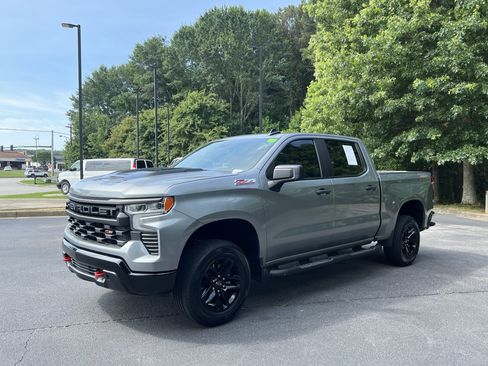 Used 2024 Chevrolet Silverado 1500 Custom Trail Boss AWD/4WD image 5