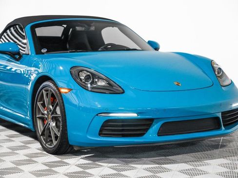 Used 2018 Porsche 718 Boxster S image 9