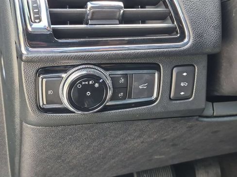 Used 2020 Lincoln Navigator L Reserve w/ Equipment Group 208A Reserve AWD/4WD image 18