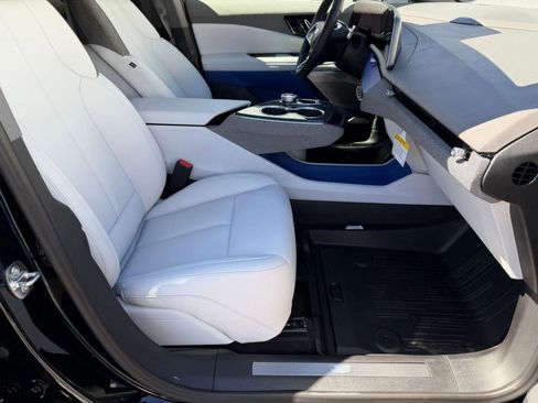 New 2026 Cadillac Optiq Sport 1 w/ LPO, Floor Liner Package image 30