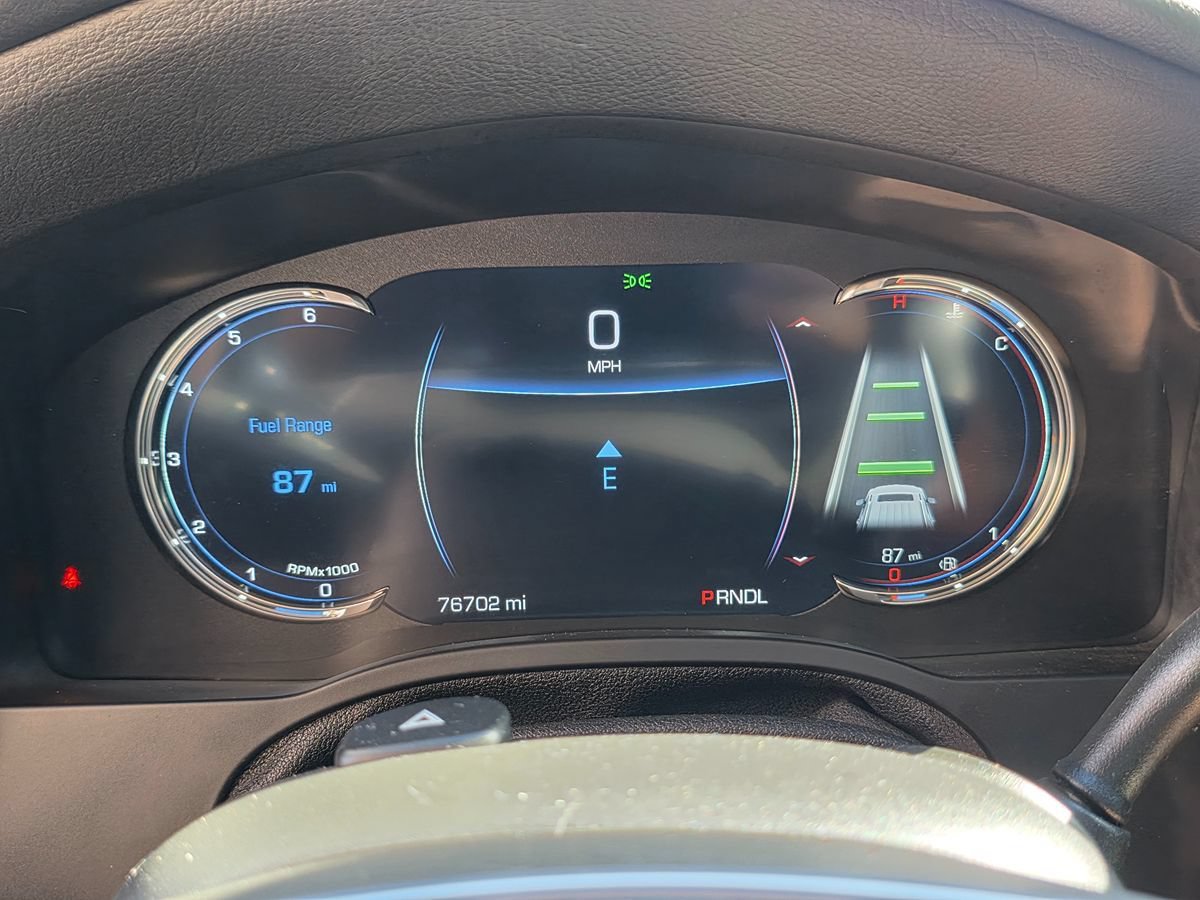 Used 2018 Cadillac Escalade Luxury RWD image 36