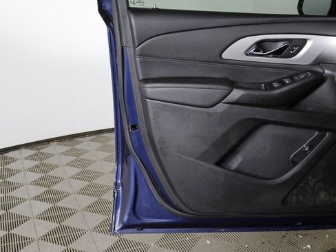 Used 2022 Chevrolet Traverse LT w/ LPO, Floor Liner Package image 20