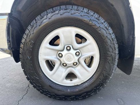 Used 2020 Toyota Tundra SR5 AWD/4WD image 9