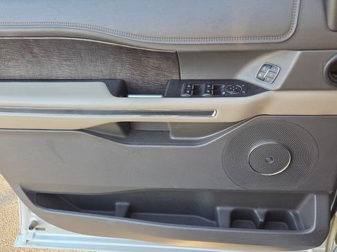Used 2019 Ford Expedition Limited RWD image 29