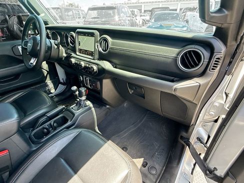 Used 2023 Jeep Wrangler Unlimited Sahara w/ Dual Top Group AWD/4WD image 34