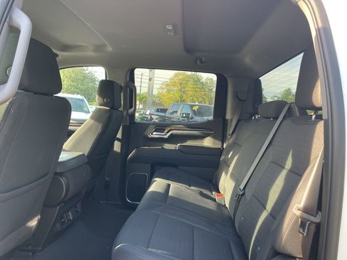 Used 2023 Chevrolet Silverado 1500 LT image 14