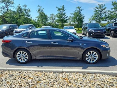 Used 2018 Kia Optima S FWD image 4