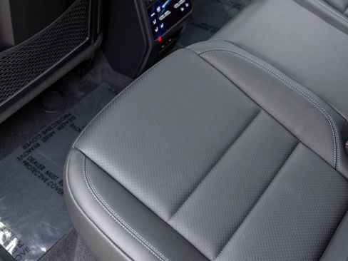 New 2025 Porsche Macan Electric image 41