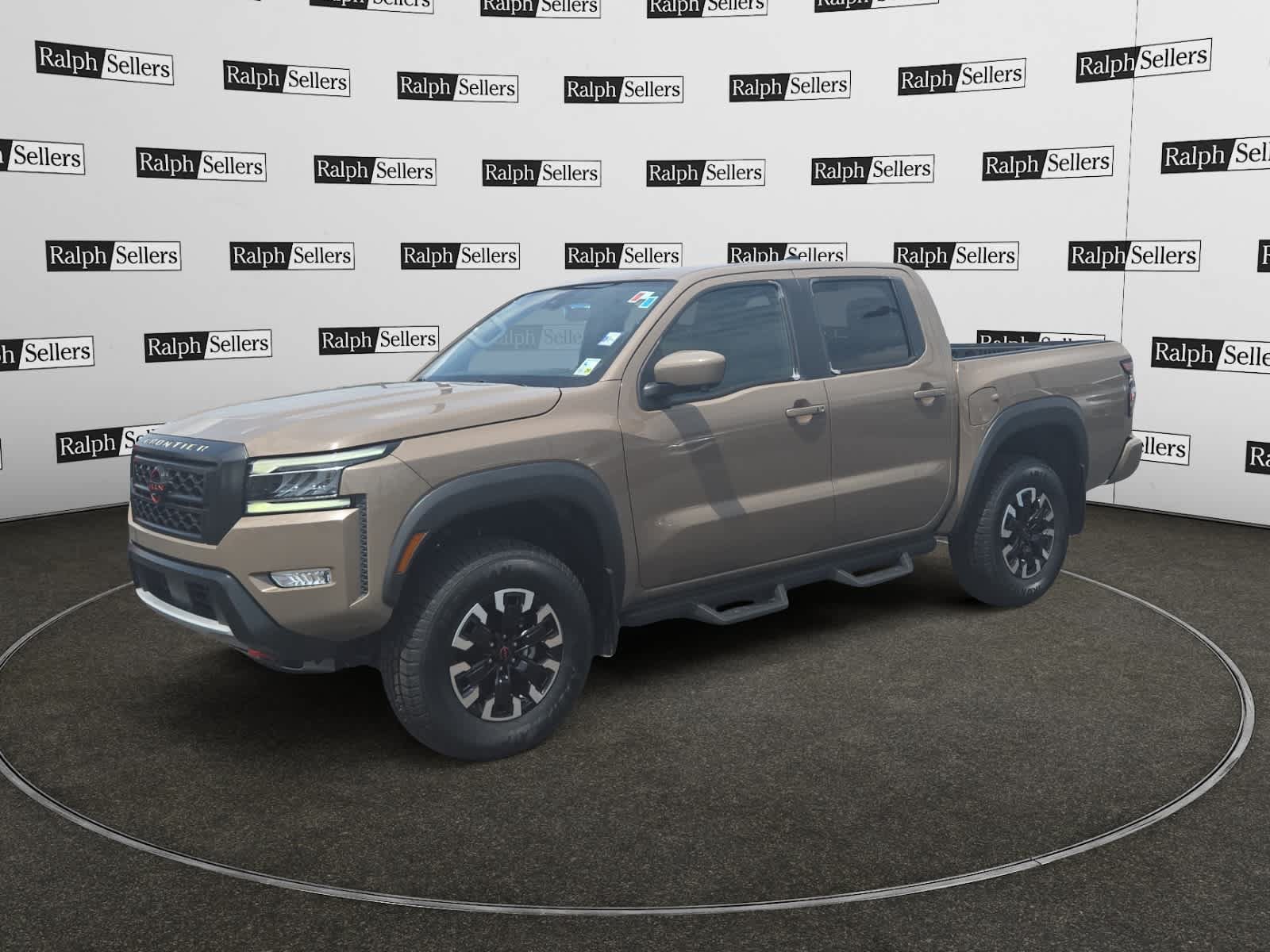 Used 2023 Nissan Frontier PRO-4X w/ Pro Convenience Package AWD/4WD image 2