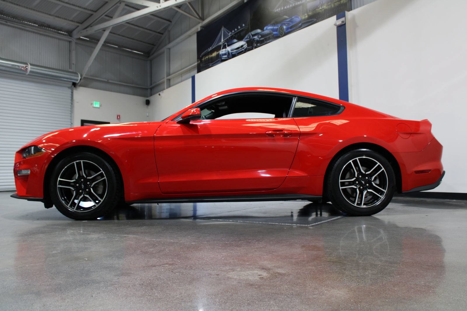 Used 2020 Ford Mustang Premium RWD image 8