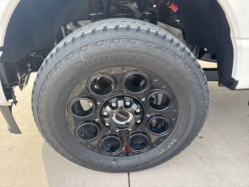 New 2026 Ford F250 Lariat w/ Black Appearance Package image 5