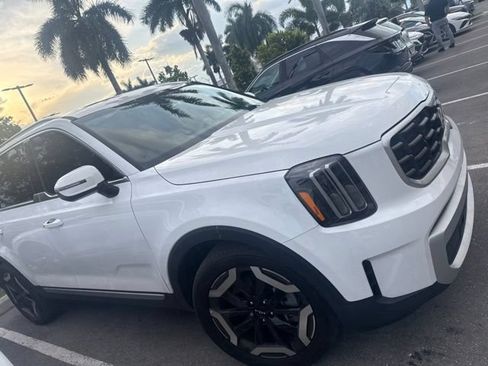 Used 2025 Kia Telluride S FWD image 4