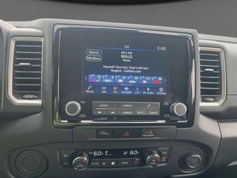 Used 2024 Nissan Frontier SL w/ Technology Package RWD image 18