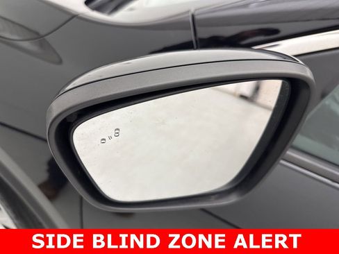 Used 2020 Ford Escape SE image 5