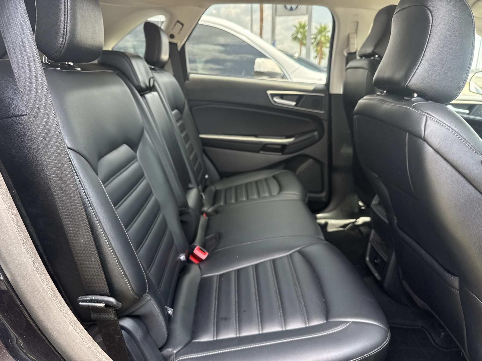 Used 2024 Ford Edge SEL AWD/4WD image 9