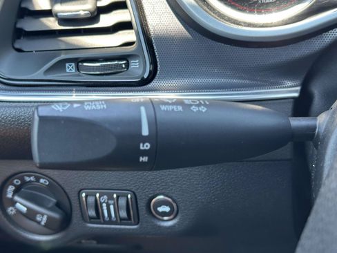 Used 2016 Dodge Challenger SRT RWD image 17