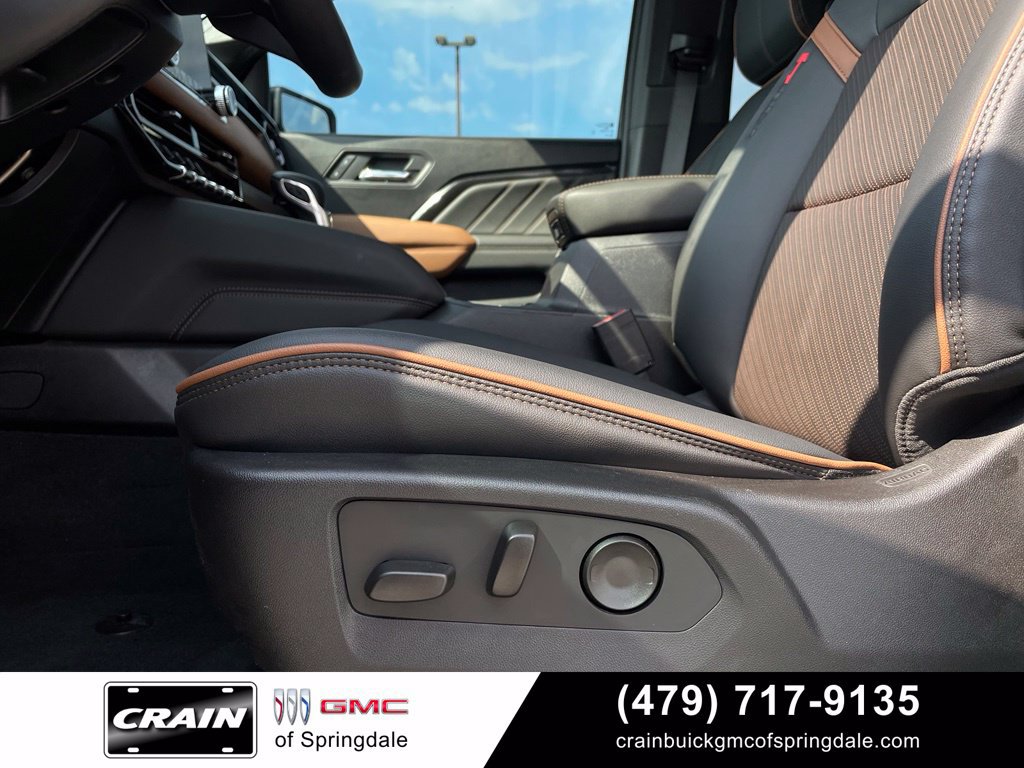 Used 2026 GMC Canyon AT4 w/ Technology Plus Package AWD/4WD image 10