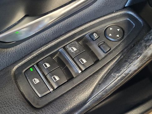 Used 2018 BMW 330i Sedan image 27