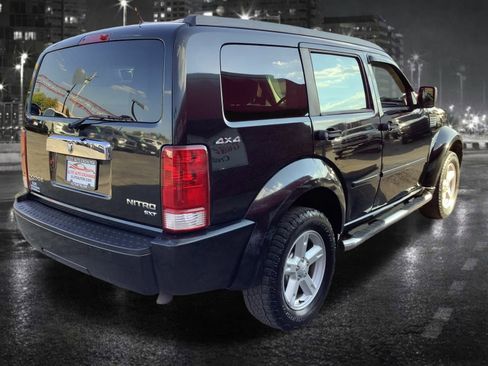 Used 2011 Dodge Nitro SXT image 9