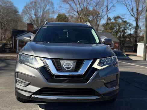 Used 2017 Nissan Rogue SV FWD image 9
