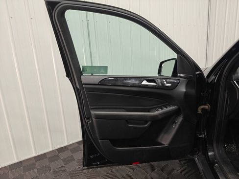 Used 2018 Mercedes-Benz GLE 350 4MATIC image 35