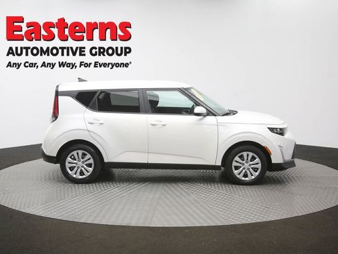 Used 2023 Kia Soul LX FWD image 44