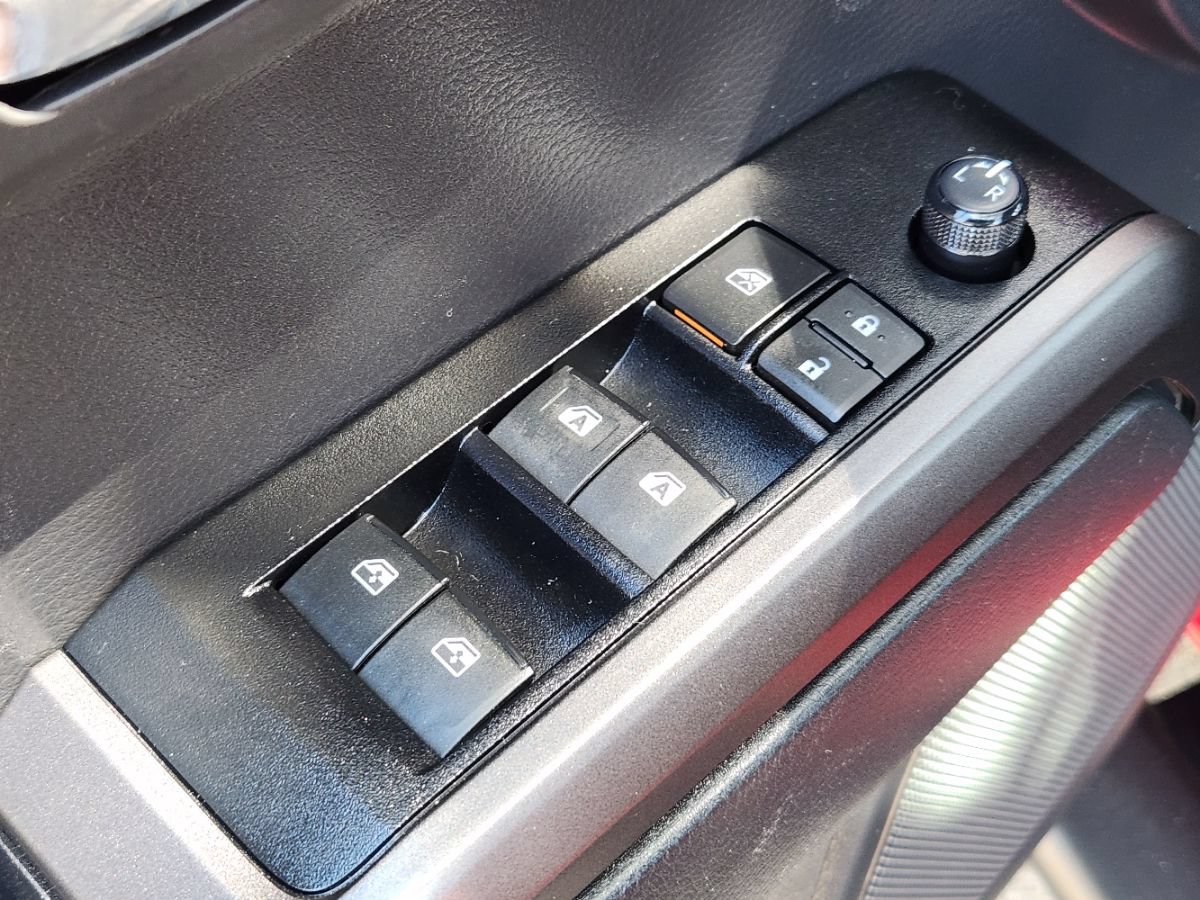 Used 2022 Toyota Tacoma TRD Off-Road AWD/4WD image 42