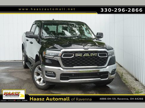 Used 2025 RAM 1500 Big Horn AWD/4WD image 1