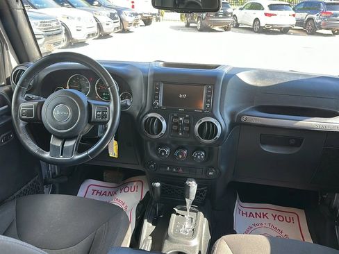 Used 2017 Jeep Wrangler Unlimited Sport w/ Quick Order Package 24S AWD/4WD image 17