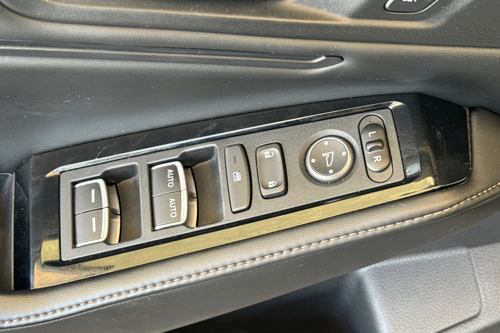 Used 2024 Honda Accord Touring image 13