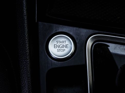 Used 2020 Volkswagen Jetta SEL FWD image 21