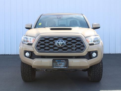 Used 2020 Toyota Tacoma TRD Sport w/ Technology Package AWD/4WD image 12