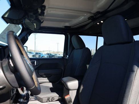 New 2025 Jeep Gladiator Sport image 27