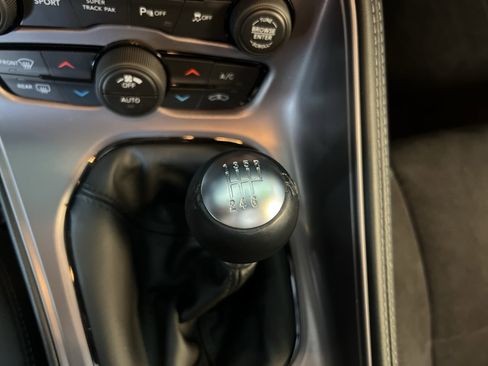 Used 2023 Dodge Challenger R/T w/ T/A Package image 7