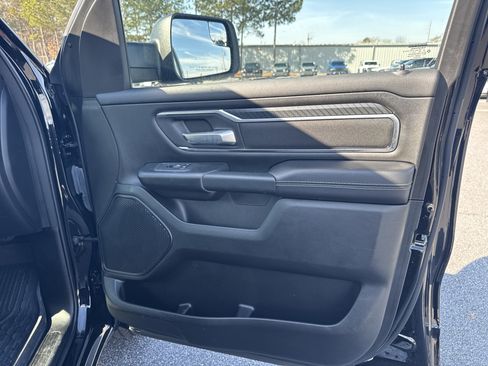 Used 2025 RAM 1500 Big Horn AWD/4WD image 17