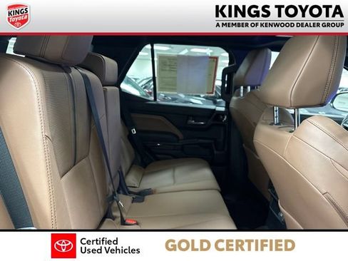 Certified 2025 Toyota 4Runner Limited AWD/4WD image 11