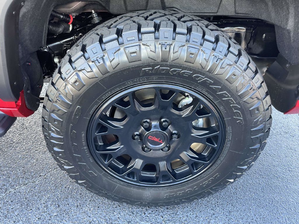 New 2026 Toyota 4Runner TRD Off-Road Premium AWD/4WD image 9