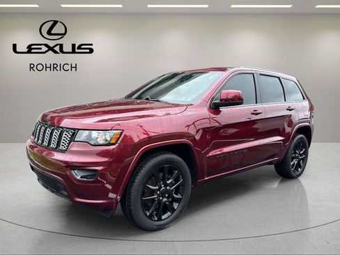 Used 2021 Jeep Grand Cherokee Laredo X AWD/4WD image 1
