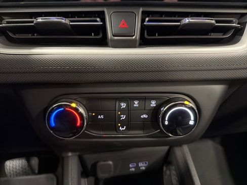 Used 2024 Chevrolet TrailBlazer LS image 21